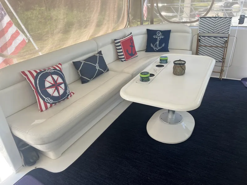 Slide: The Image of Sea Ray Motor Yacht 2002 - 7159745