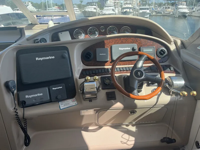 Slide: The Image of Sea Ray Motor Yacht 2002 - 7159759
