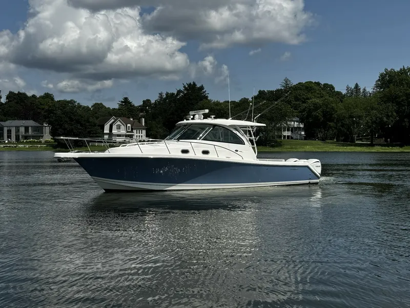 The Image of Pursuit OS 385 Offshore 2022 - 7160141