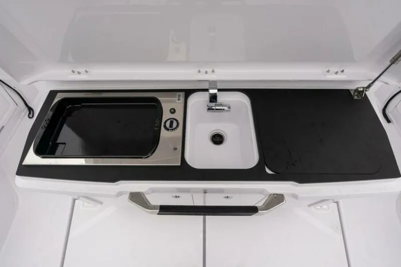 Slide: The Image of Axopar 38 2026 - 7160242