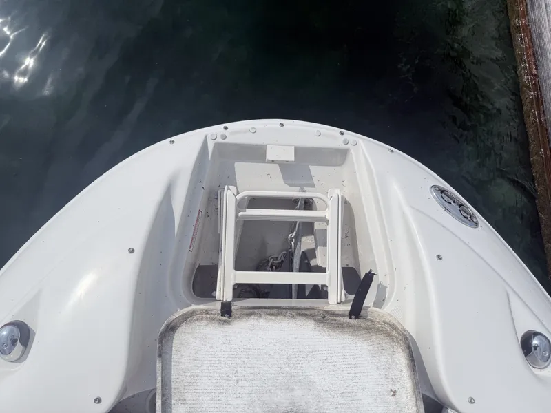 Slide: The Image of Sea Ray 220 Sundeck 2003 - 7160276