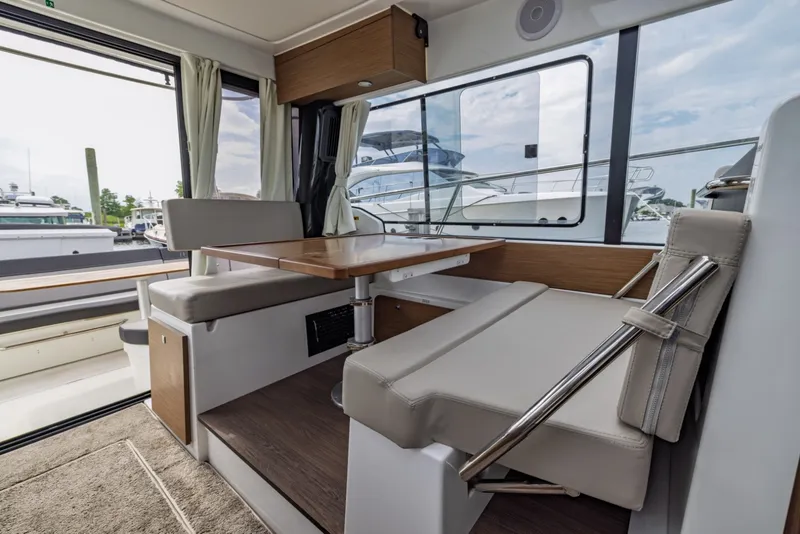 Slide: The Image of Jeanneau NC 1095 Weekender 2023 - 7160323