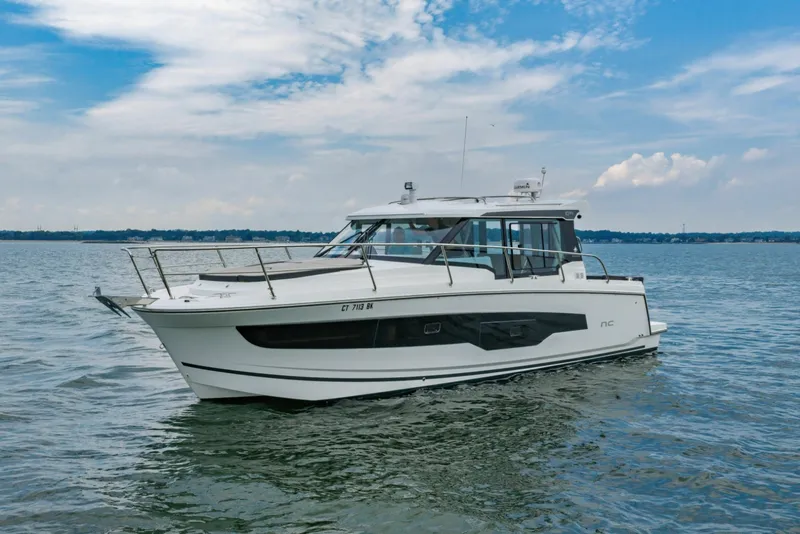 Slide: The Image of Jeanneau NC 1095 Weekender 2023 - 7160297