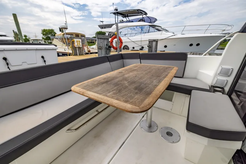 Slide: The Image of Jeanneau NC 1095 Weekender 2023 - 7160331