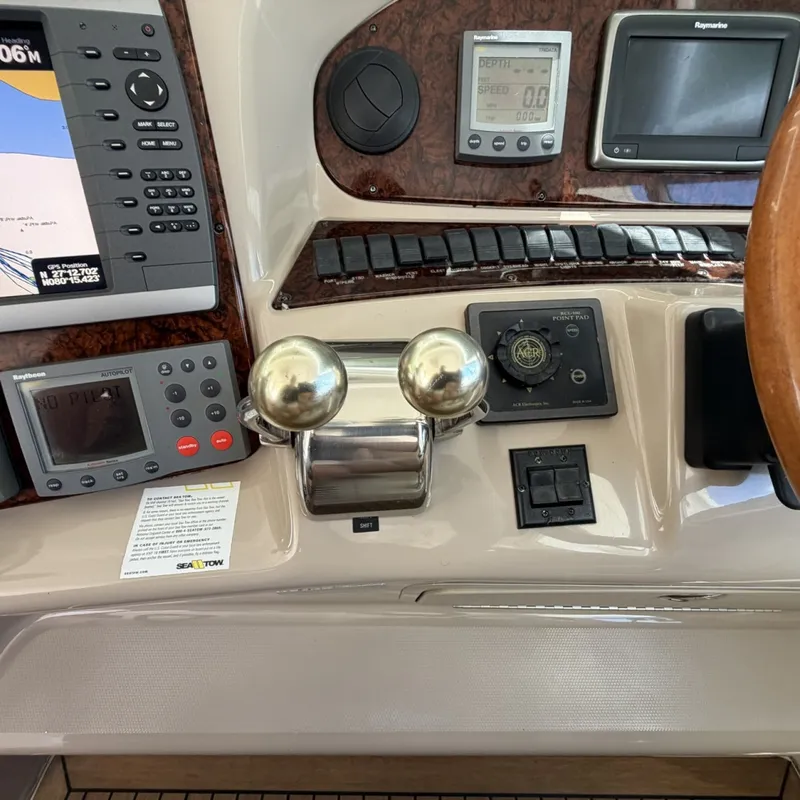 Slide: The Image of Sea Ray 480 Motor Yacht 2002 - 7160640