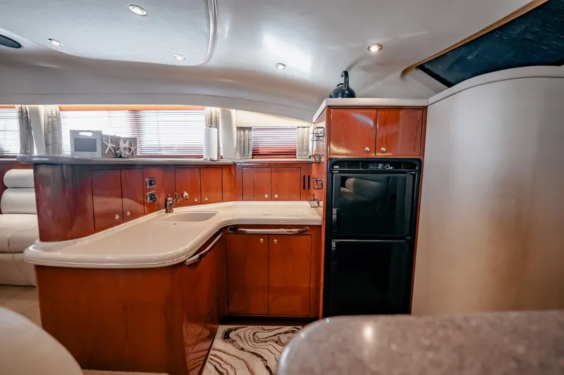 Slide: The Image of Sea Ray 480 Motor Yacht 2002 - 8671956