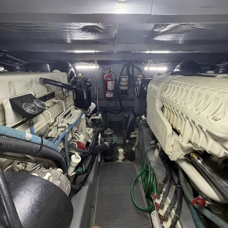 Slide: The Image of Sea Ray 480 Motor Yacht 2002 - 7160660