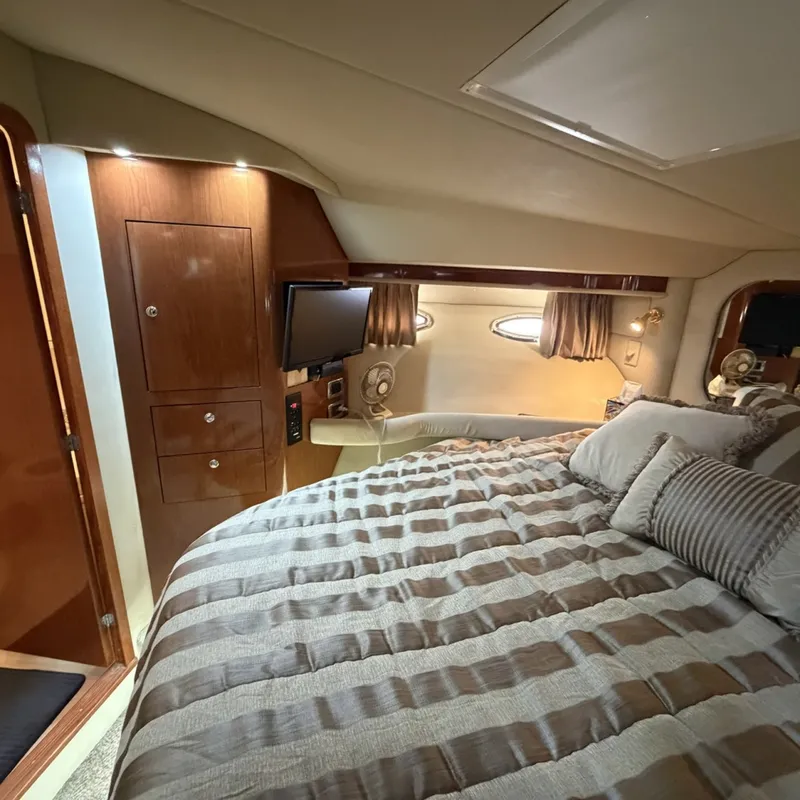 Slide: The Image of Sea Ray 480 Motor Yacht 2002 - 7160670