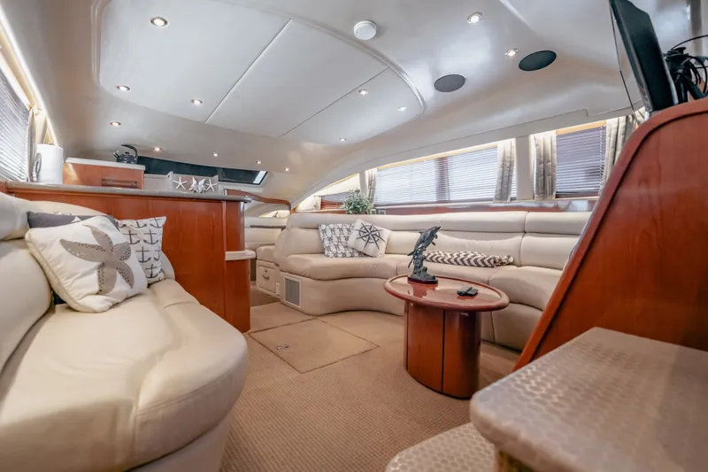 Slide: The Image of Sea Ray 480 Motor Yacht 2002 - 8671951