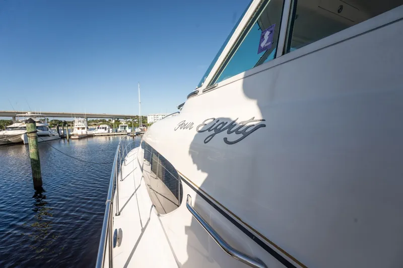 Slide: The Image of Sea Ray 480 Motor Yacht 2002 - 8671946