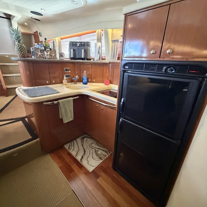 Slide: The Image of Sea Ray 480 Motor Yacht 2002 - 7160649