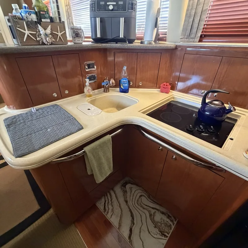Slide: The Image of Sea Ray 480 Motor Yacht 2002 - 7160652