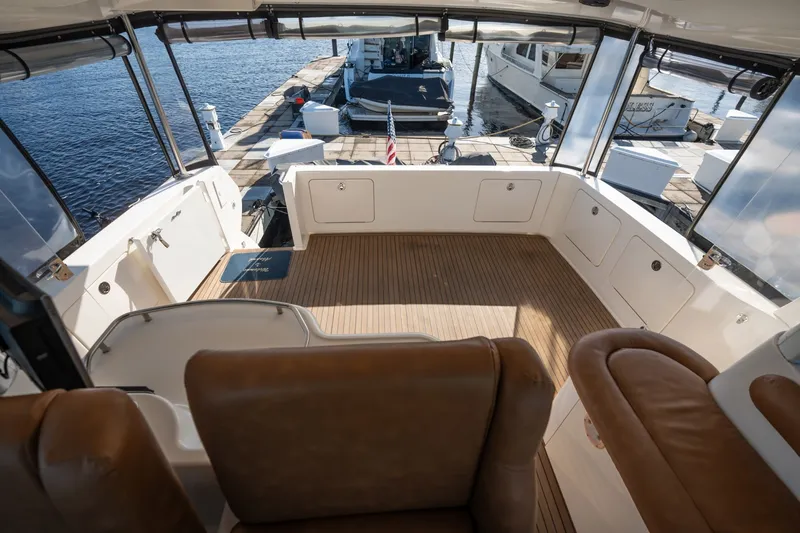 Slide: The Image of Sea Ray 480 Motor Yacht 2002 - 8671938