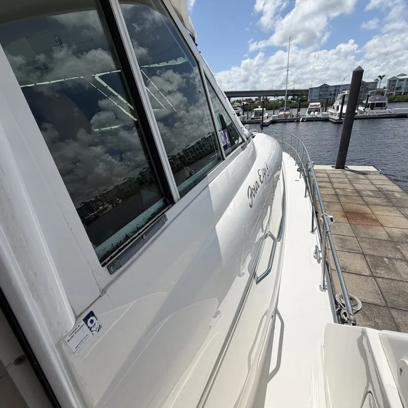 Slide: The Image of Sea Ray 480 Motor Yacht 2002 - 7160642