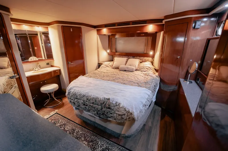 Slide: The Image of Sea Ray 480 Motor Yacht 2002 - 8671965