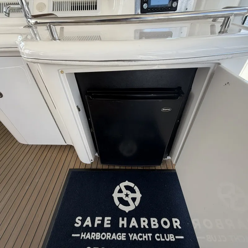 Slide: The Image of Sea Ray 480 Motor Yacht 2002 - 7160628