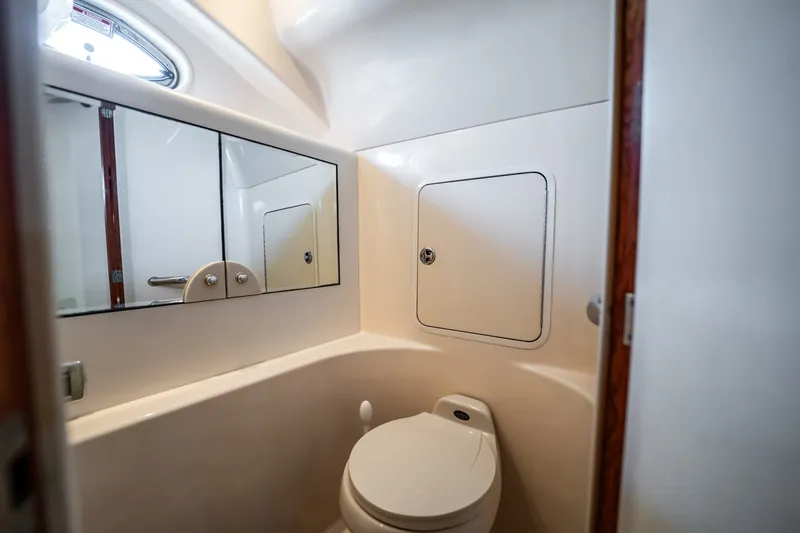 Slide: The Image of Sea Ray 480 Motor Yacht 2002 - 8671975