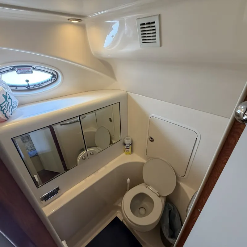 Slide: The Image of Sea Ray 480 Motor Yacht 2002 - 7160682