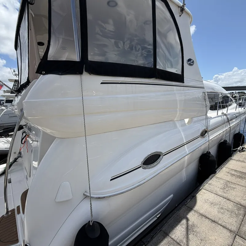 Slide: The Image of Sea Ray 480 Motor Yacht 2002 - 7160623