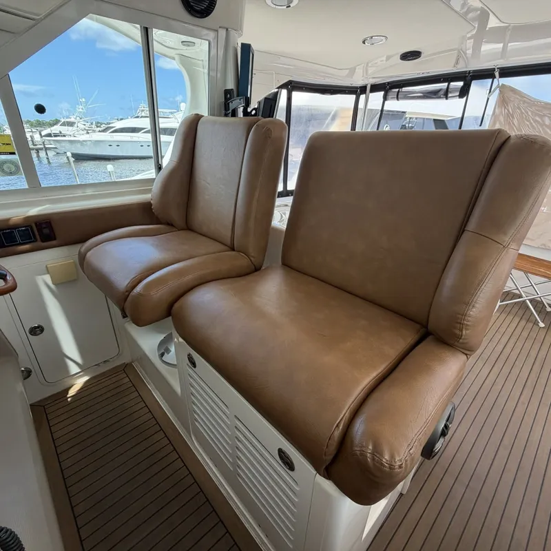 Slide: The Image of Sea Ray 480 Motor Yacht 2002 - 7160636