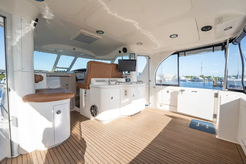 Slide: The Image of Sea Ray 480 Motor Yacht 2002 - 8671944