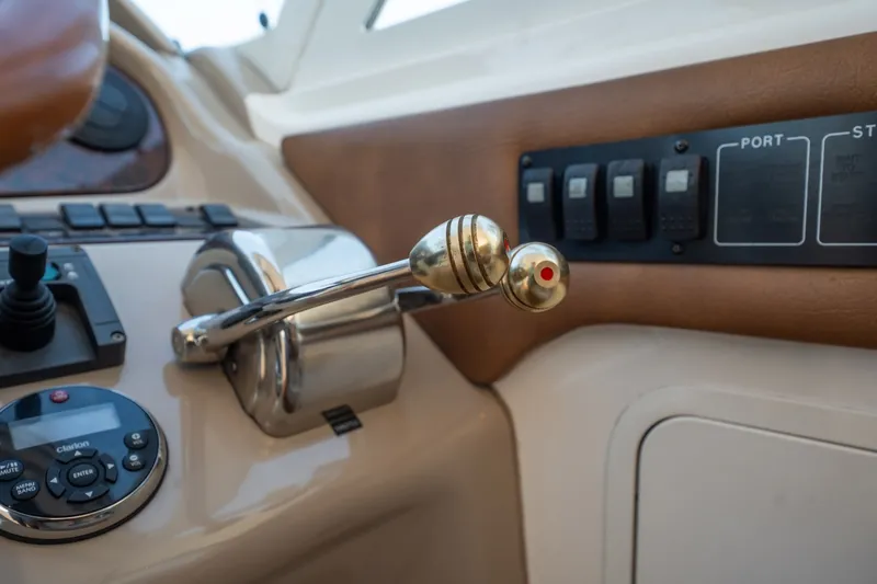 Slide: The Image of Sea Ray 480 Motor Yacht 2002 - 8671942