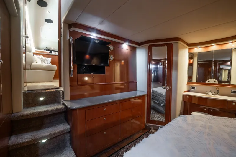 Slide: The Image of Sea Ray 480 Motor Yacht 2002 - 8671969