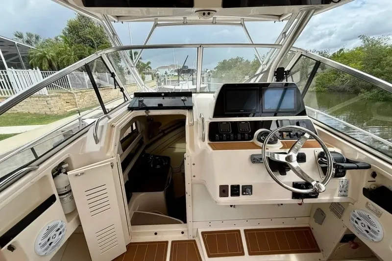 Slide: The Image of Grady-White 300 Marlin 2006 - 7160883