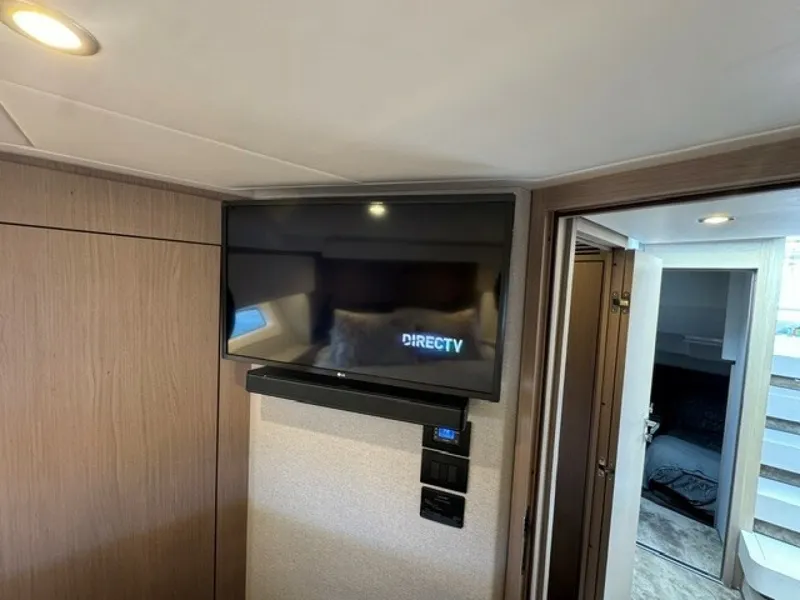 Slide: The Image of Azimut 50FLY 2023 - 7160933
