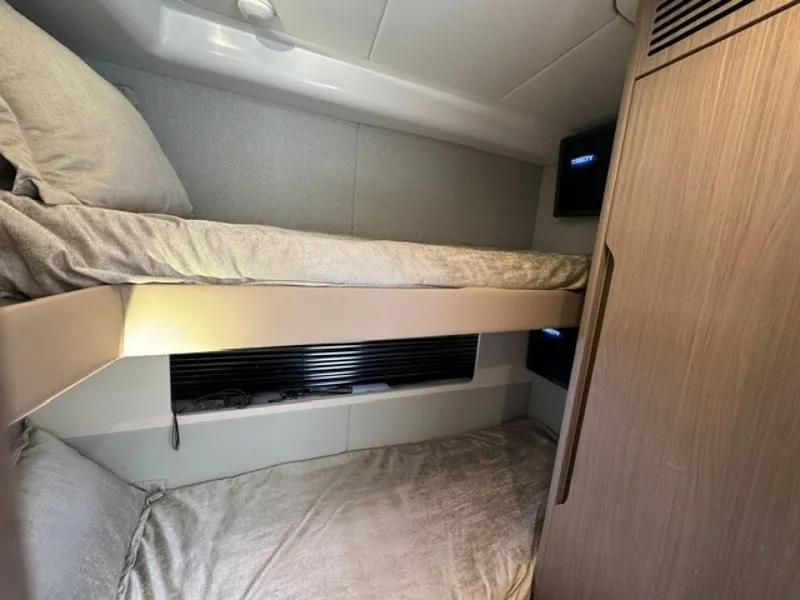 Slide: The Image of Azimut 50FLY 2023 - 7160936