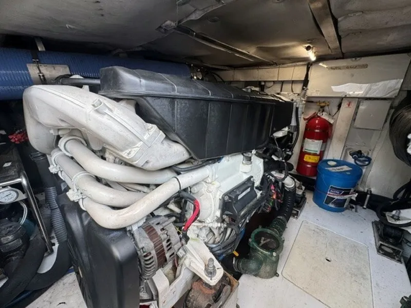 Slide: The Image of Azimut 50FLY 2023 - 7160952