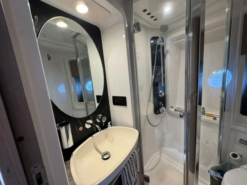 Slide: The Image of Azimut 50FLY 2023 - 7160935