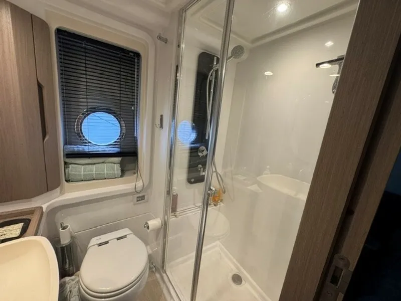 Slide: The Image of Azimut 50FLY 2023 - 7160944