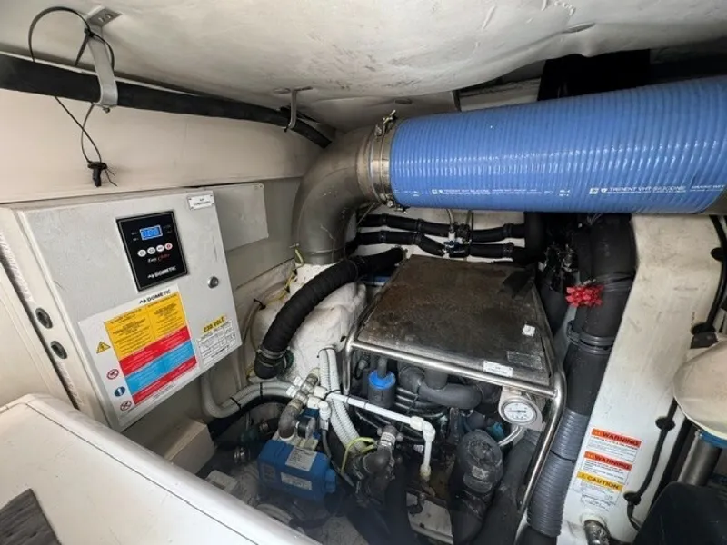 Slide: The Image of Azimut 50FLY 2023 - 7160955