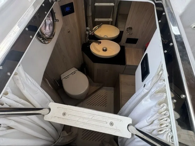 Slide: The Image of Azimut 50FLY 2023 - 7160916