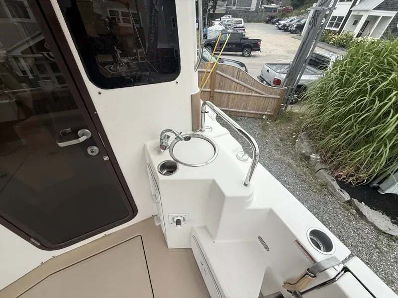 Slide: The Image of Ranger Tug R-31 S 2013 - 7163840