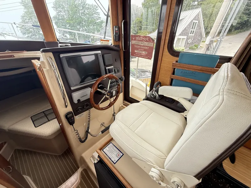 Slide: The Image of Ranger Tug R-31 S 2013 - 7163857