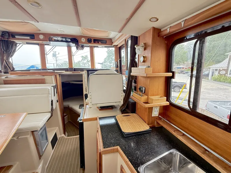 Slide: The Image of Ranger Tug R-31 S 2013 - 7163855