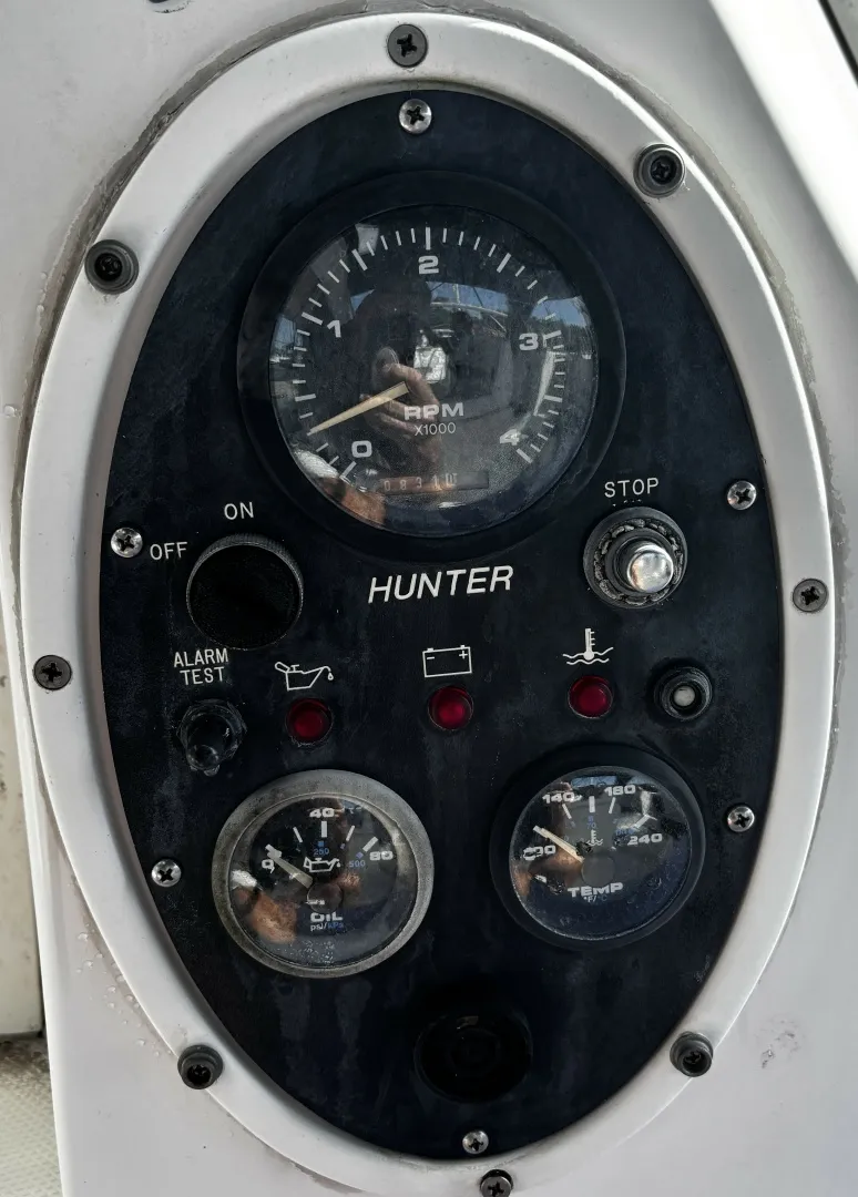 Slide: The Image of Hunter 410 1999 - 7451815