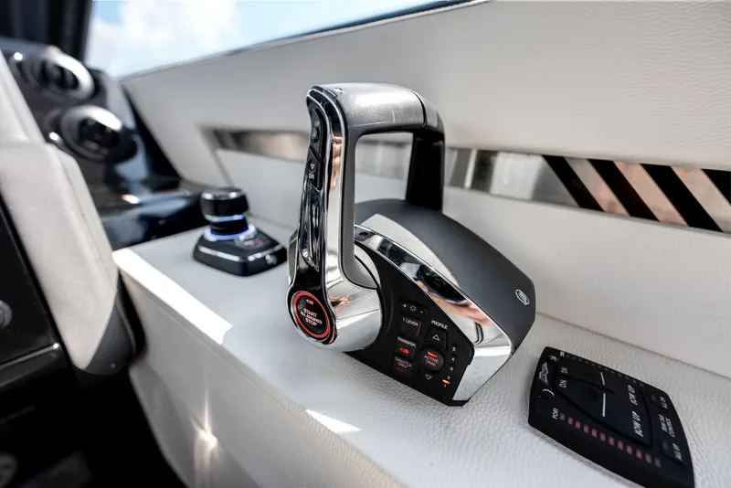 Slide: The Image of Cruisers 42 GLS OB 2023 - 7178941