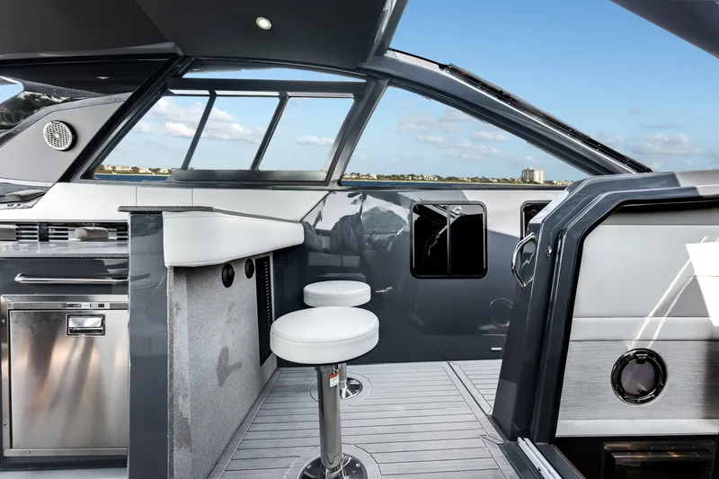 Slide: The Image of Cruisers 42 GLS OB 2023 - 7178959