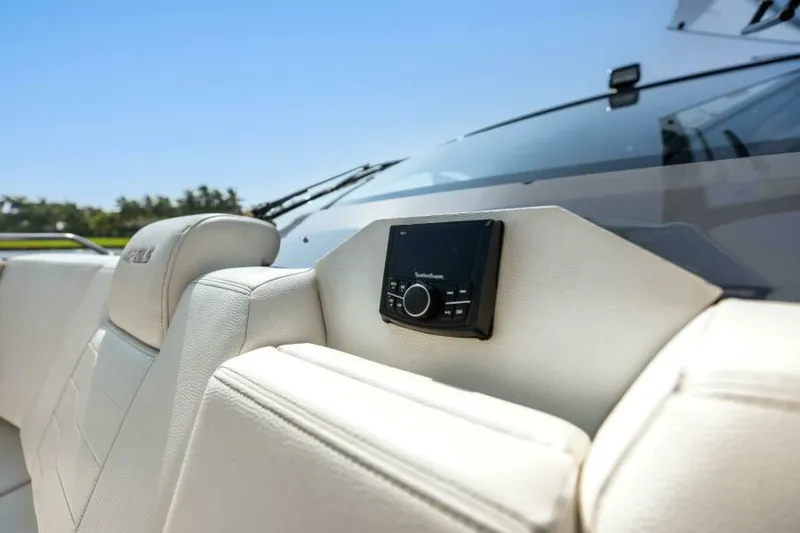 Slide: The Image of Cruisers 42 GLS OB 2023 - 7384938