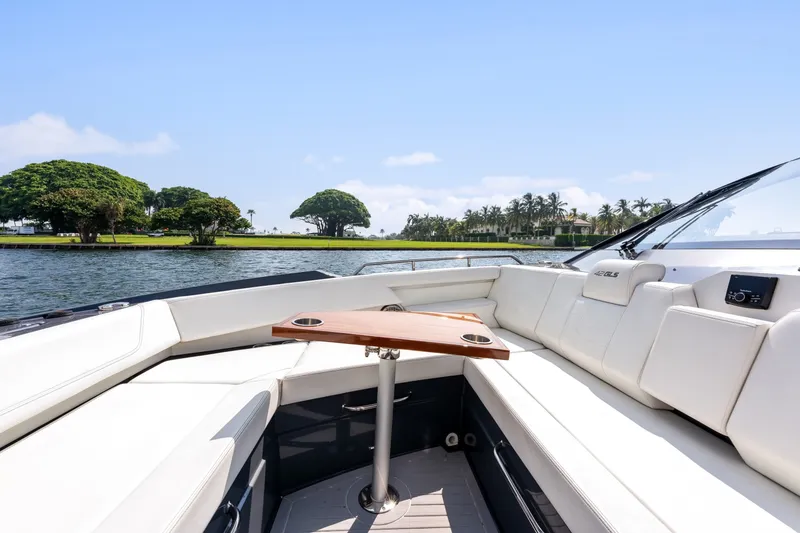 Slide: The Image of Cruisers 42 GLS OB 2023 - 7178963