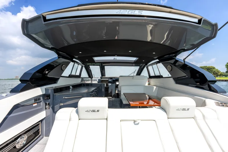 Slide: The Image of Cruisers 42 GLS OB 2023 - 7178956