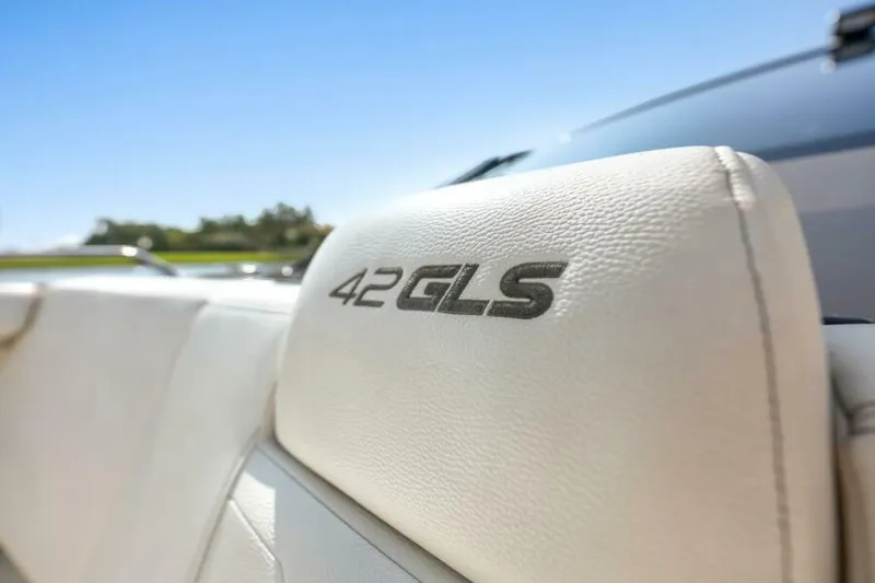 Slide: The Image of Cruisers 42 GLS OB 2023 - 7384937