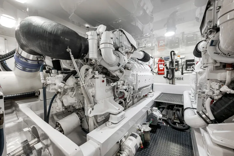 Slide: The Image of Viking 62 Convertible 2017 - 7163753
