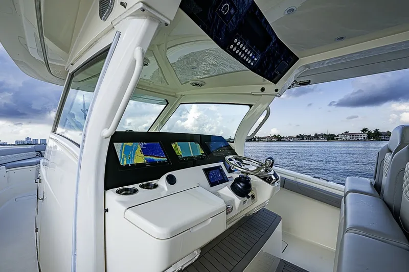 Slide: The Image of Scout 42 Maizey Blue - Exterior Helm 2024 Scout 42 LXF Maizey Blue - 7454587