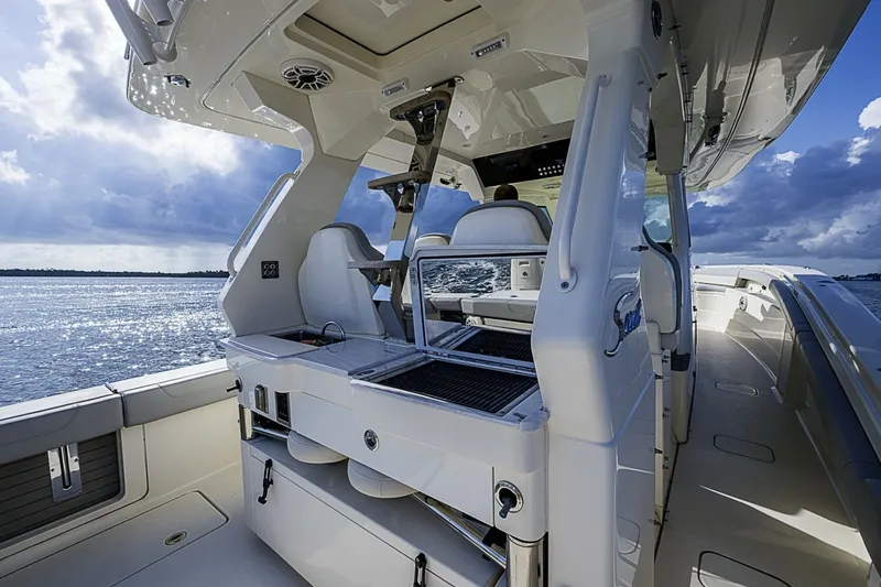 Slide: The Image of Scout 42 Maizey Blue - Exterior Cockpit 2024 Scout 42 LXF Maizey Blue - 7454562
