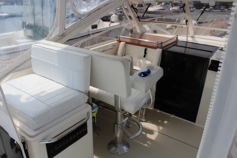Slide: The Image of Helm Seating - 7164133