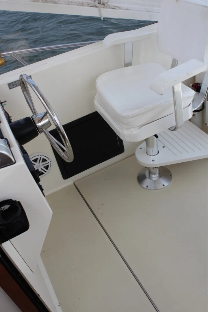 Slide: The Image of Captains Chair - 7164151